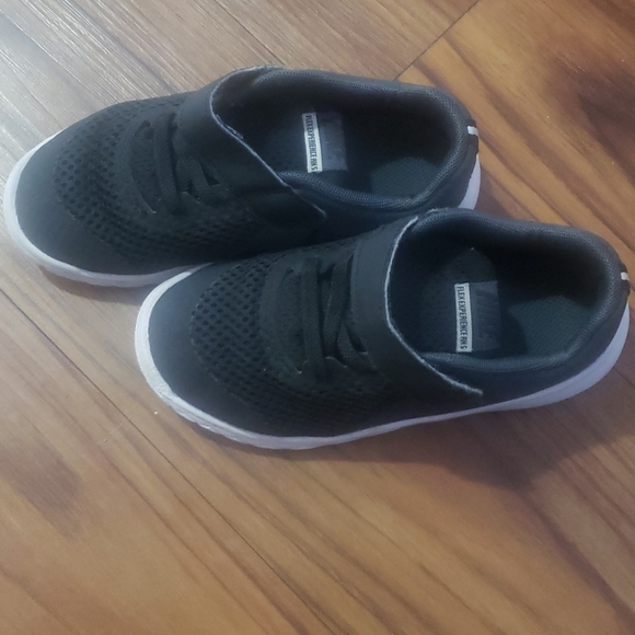 Nike - Picture 2 of 5